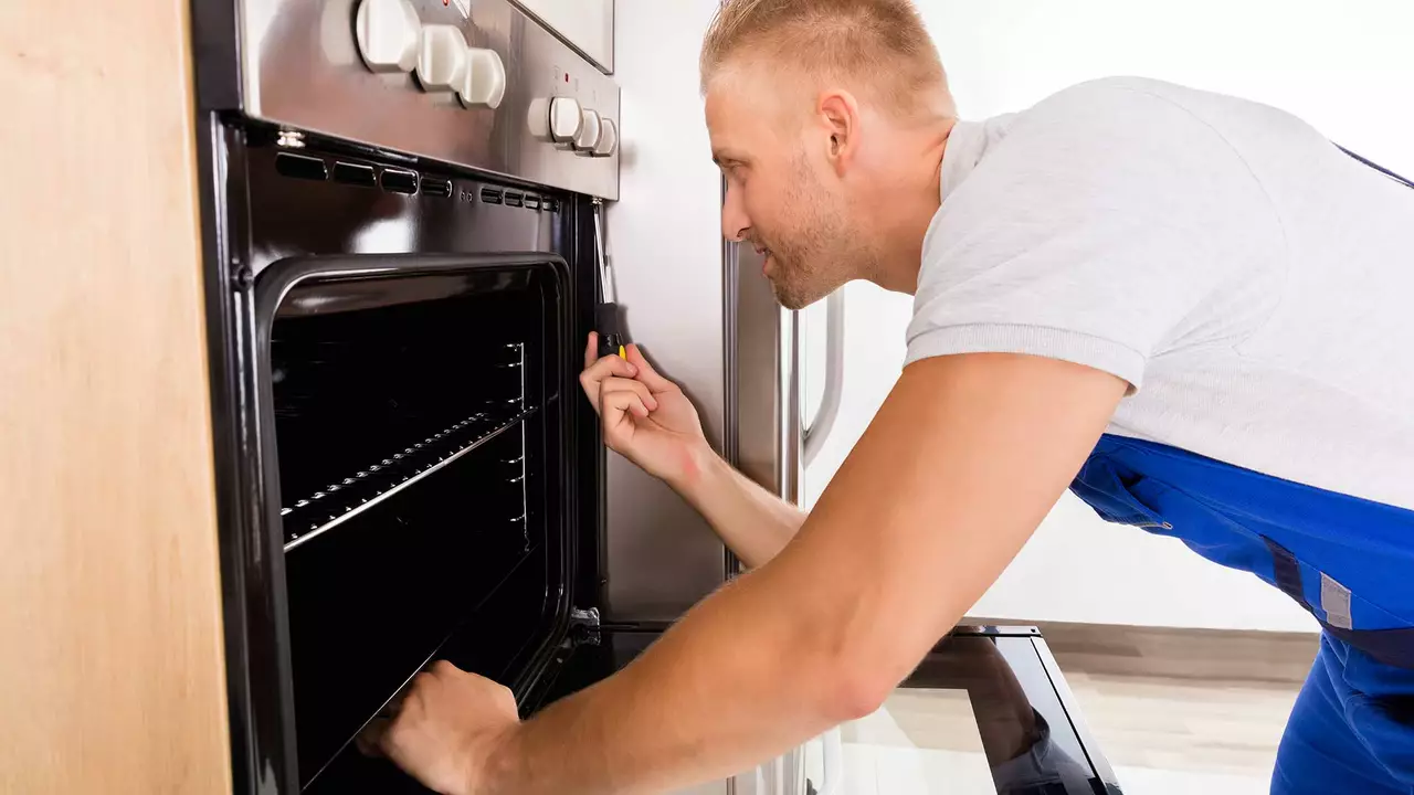 Will a gas oven work without electricity?